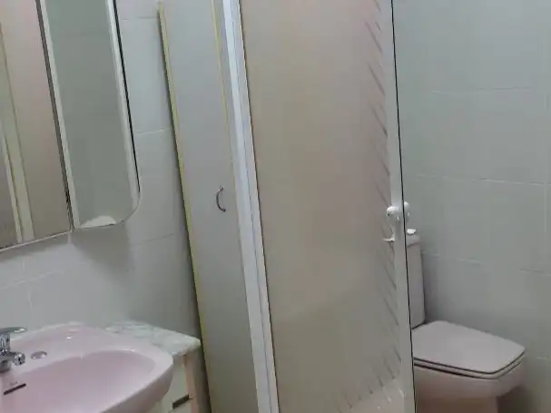 Flat for rent in Calle Virgen del Collado, 1, El Valle - Universidad Bathroom of Flat for rent in Jaén with Air Conditioner, Heating and Parquet flooring
