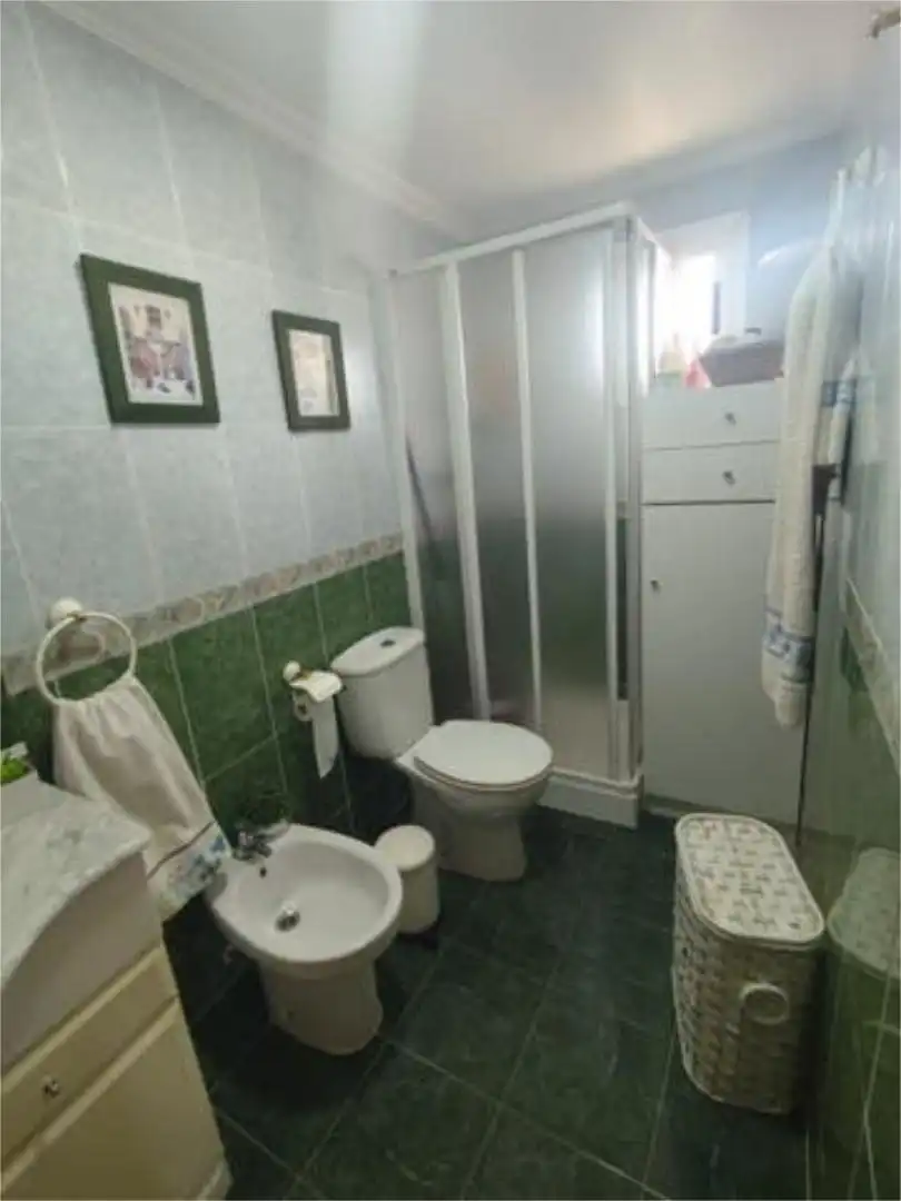 Bany de Casa o xalet de lloguer en Santa Pola amb Terrassa i Piscina