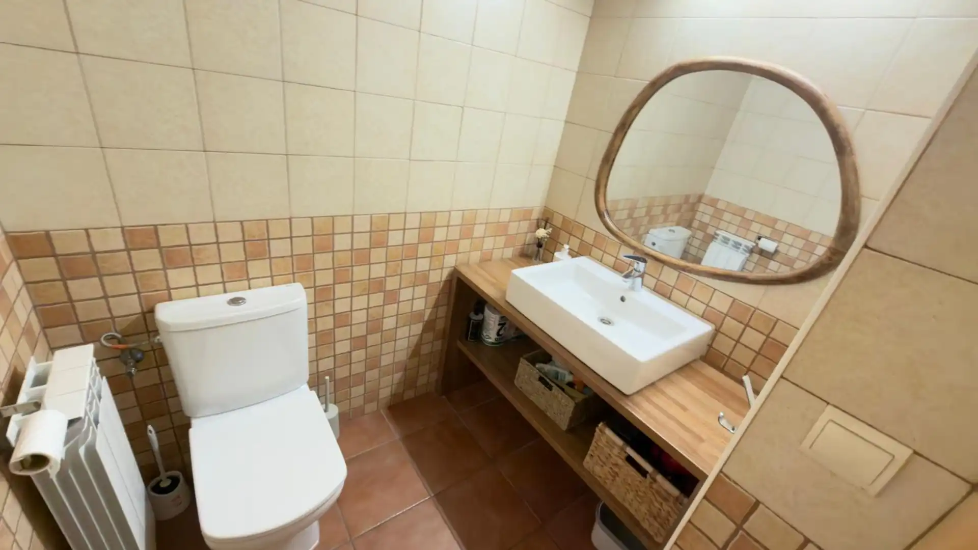 Casa adosada de alquiler en Carrer d'Estavar, 39, Llívia Baño de Casa adosada de alquiler en Llívia con Calefacción, Parquet y Terraza