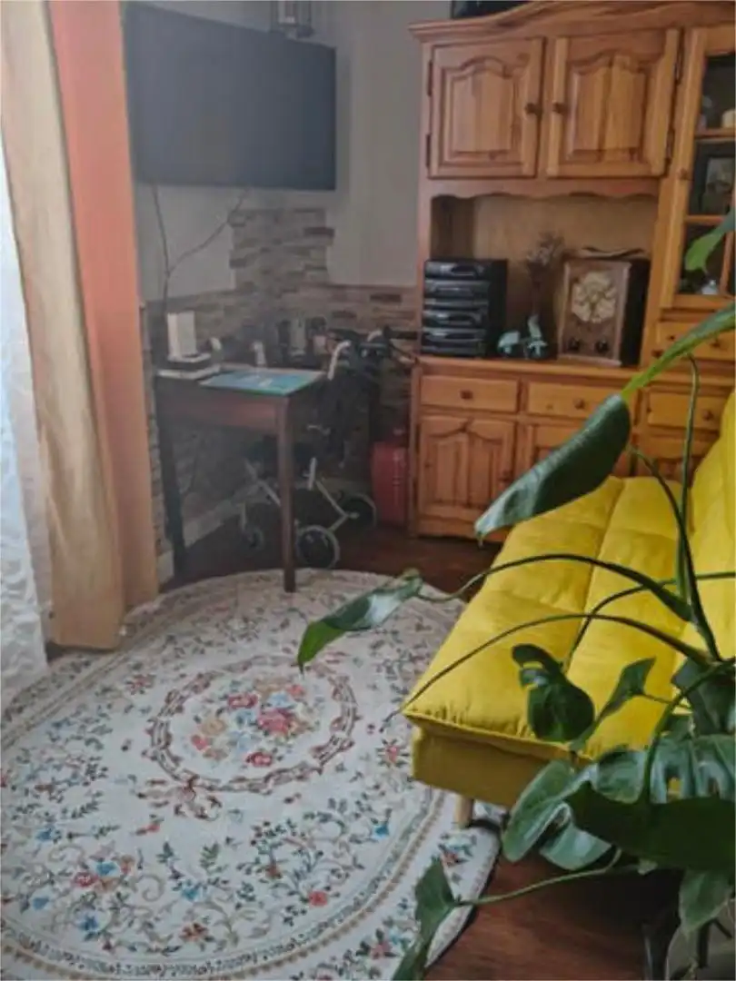 Casa adosada en venda a San Román de los Montes Sala d'estar de Casa adosada en venda en San Román de los Montes amb Calefacció, Jardí privat i Terrassa