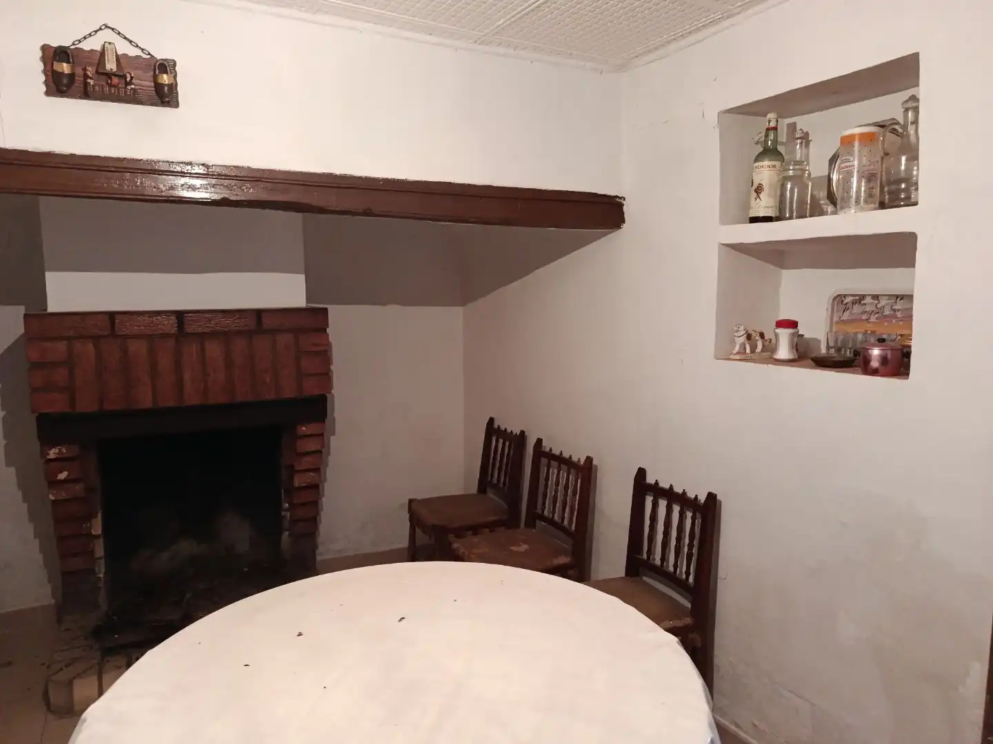 Casa adosada en venda a Calle Cantarranas, 5, Sisamón Menjador de Casa adosada en venda en Sisamón amb Moblat i Balcó