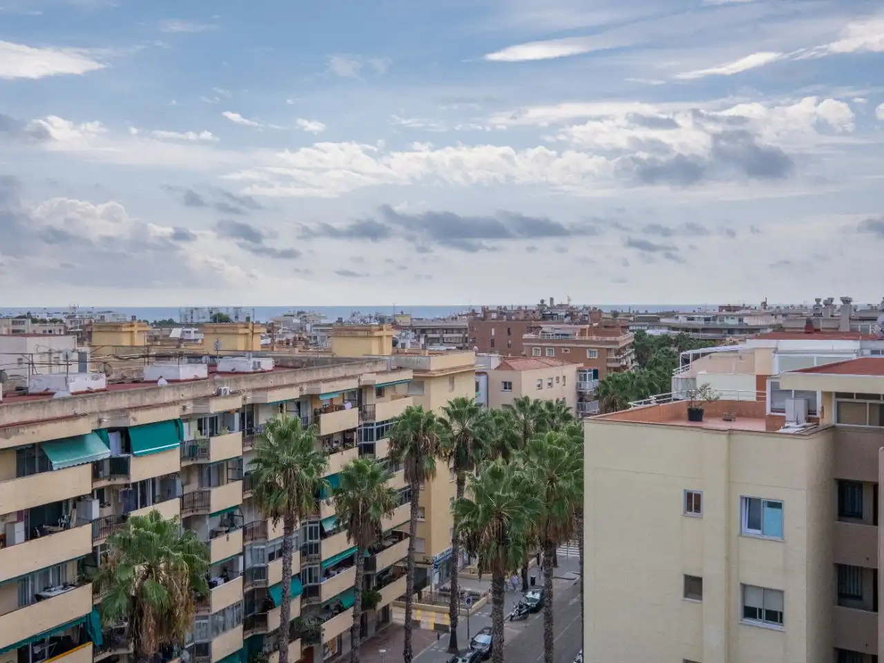 Attic for sale in Carrer de Les Sínies, 4, Centre Exterior view of Attic for sale in Salou with Air Conditioner and Terrace