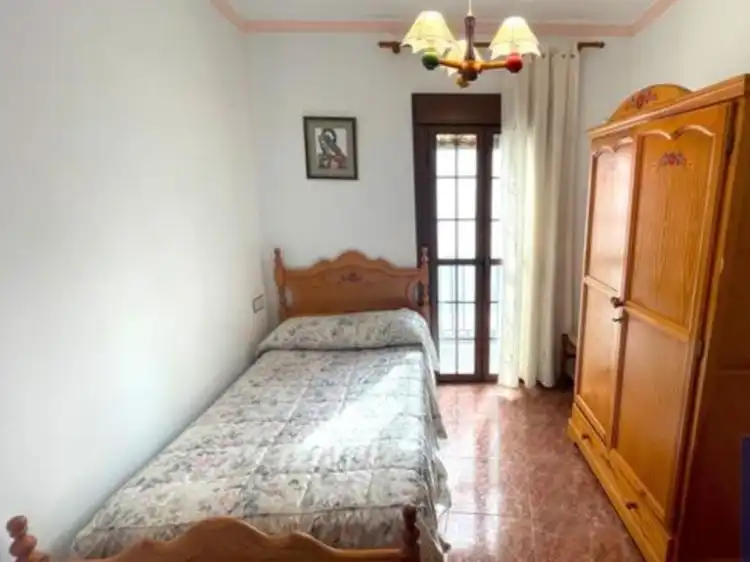 Casa adosada en venta en Calle Alta, Árchez Habitación de Casa adosada en venta en Árchez