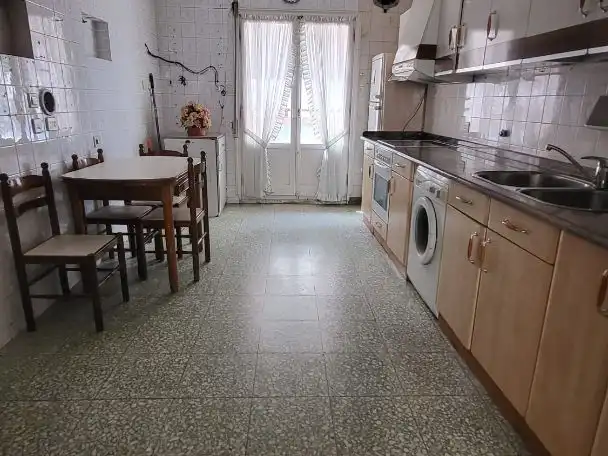 Piso en venta en Calle Hermanos Moroy, 12, Casco Antiguo Piso en venta en Calle Hermanos Moroy, 12, Casco Antiguo