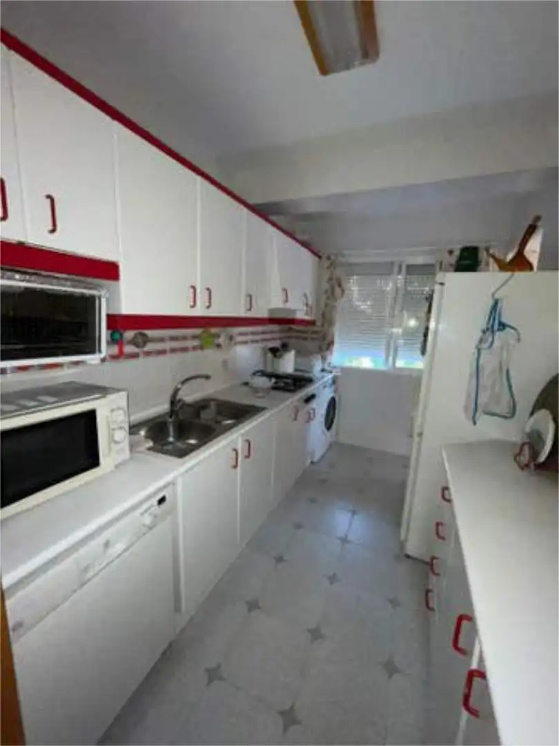 Cocina de Piso de alquiler en Málaga con Calefacción, Jardín privado y Terraza