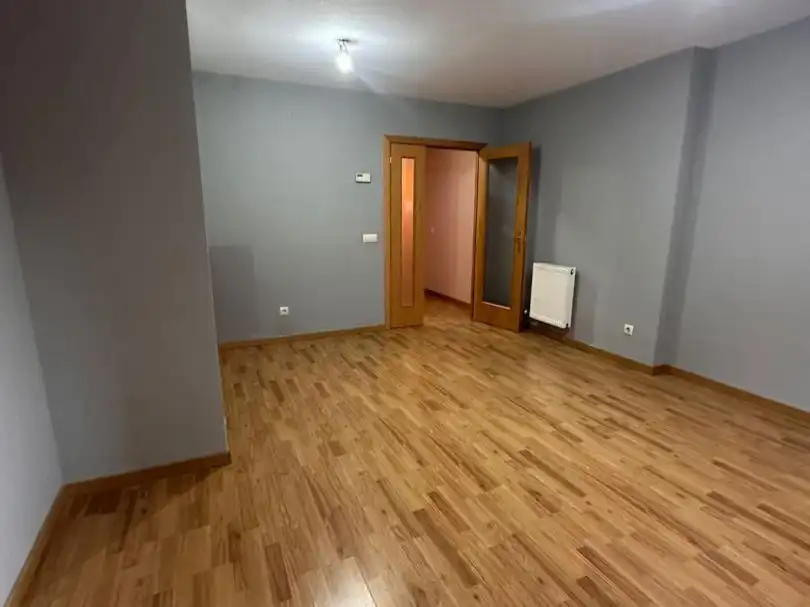 Piso en venta en Calle Venezuela, 4, El Bercial