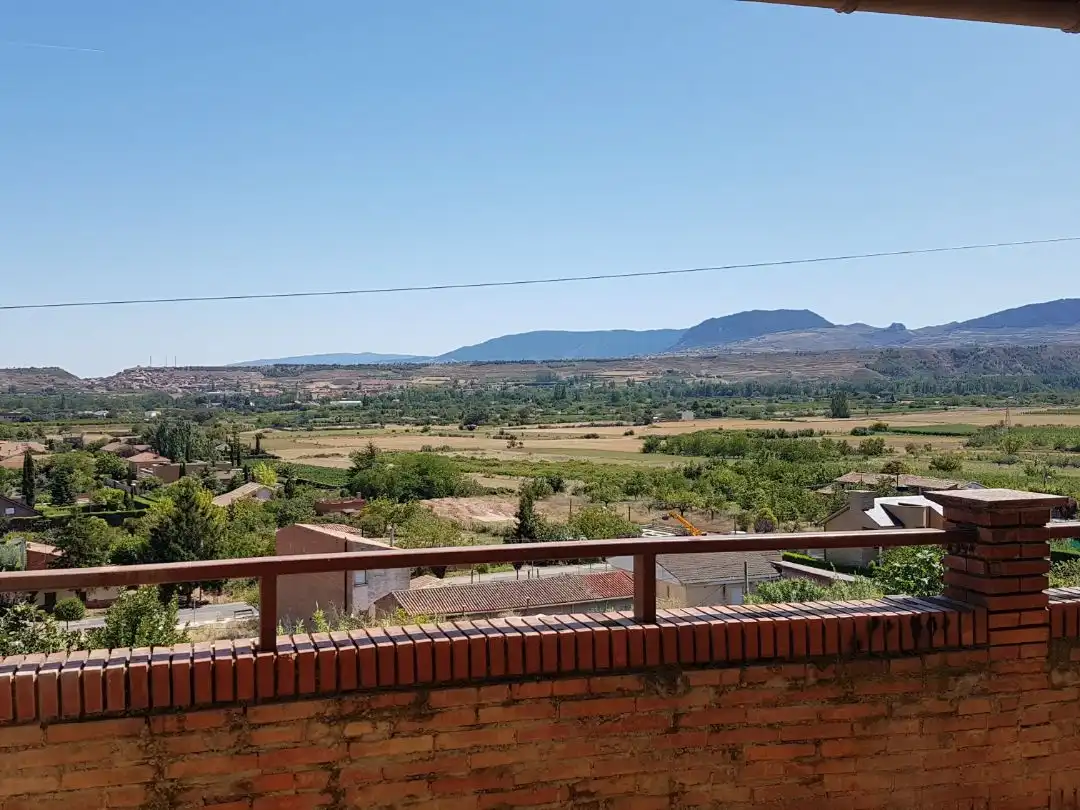 Pis en venda a N-111, 9, Albelda de Iregua Vista exterior de Pis en venda en Albelda de Iregua amb Terrassa