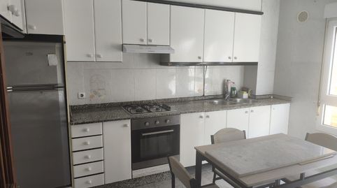 Piso en venta en Estrada Díaz Rábago, 19, A Pobra do Caramiñal, A Coruña - imagen 3 Foto 3 de Piso en venta en Estrada Díaz Rábago, 19, A Pobra do Caramiñal, A Coruña