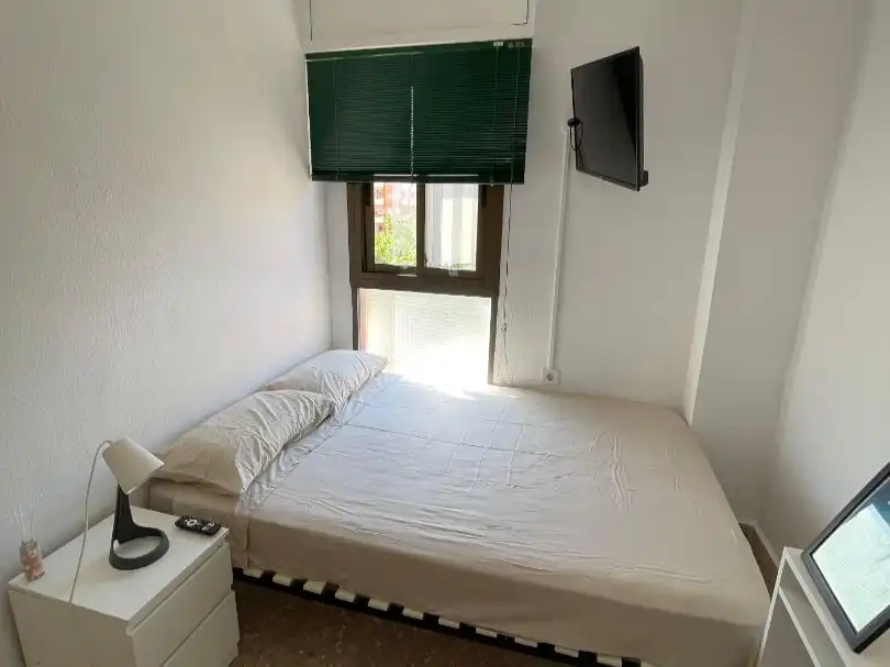 Pis en venda a Carrer de González Huguet, 5, Alaquàs Dormitori de Pis en venda en Alaquàs amb Moblat