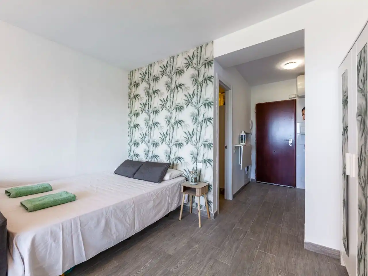 Piso en venta en Plaza Playa Paraíso, 2, Aguadulce Sur Habitación de Piso en venta en Roquetas de Mar con Aire acondicionado y Piscina