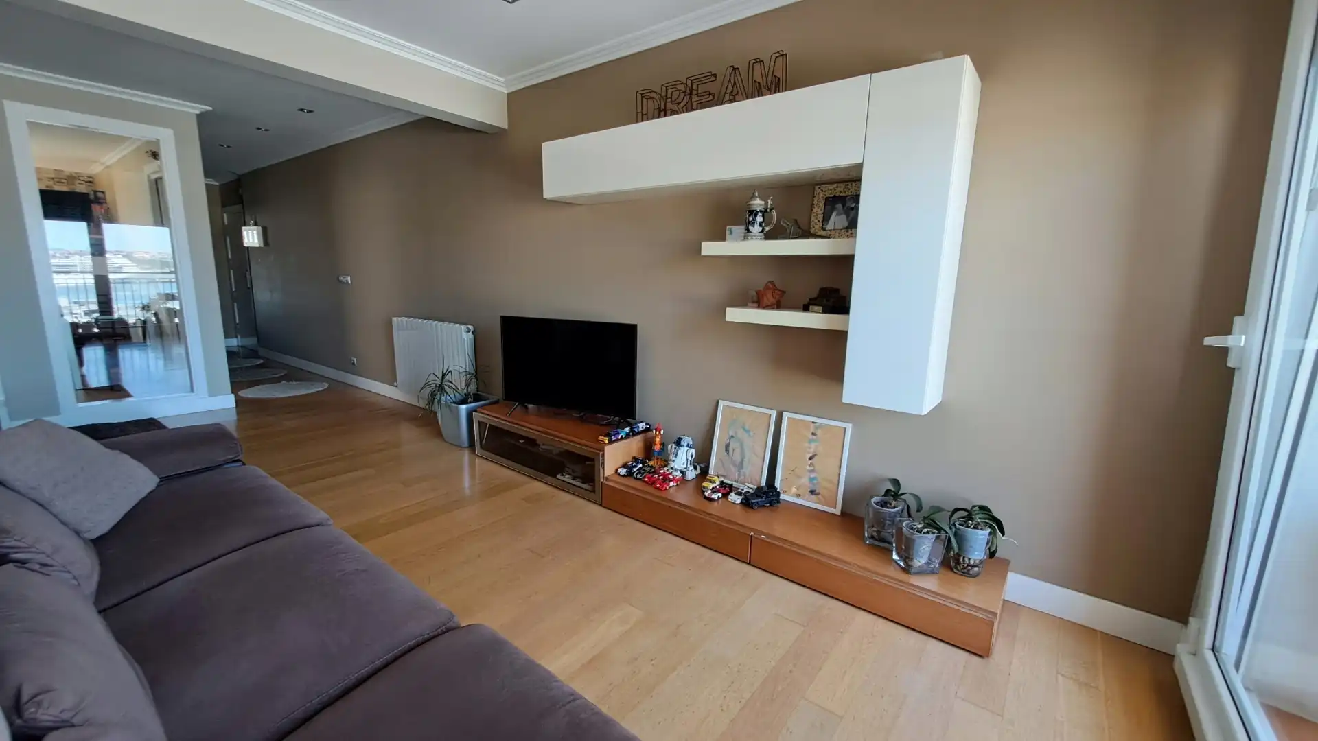 Sala d'estar de Pis en venda en Santurtzi  amb Balcó