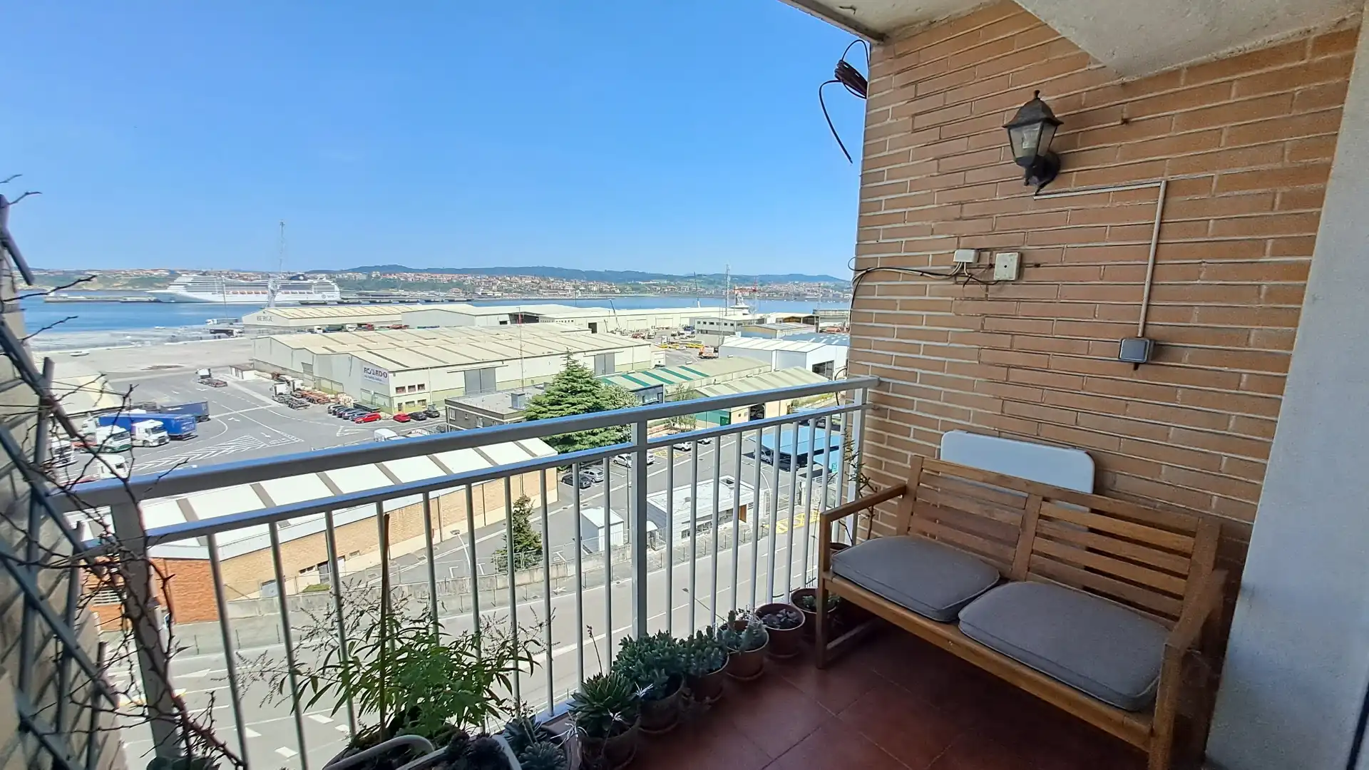 Terraza de Piso en venta en Santurtzi  con Balcón