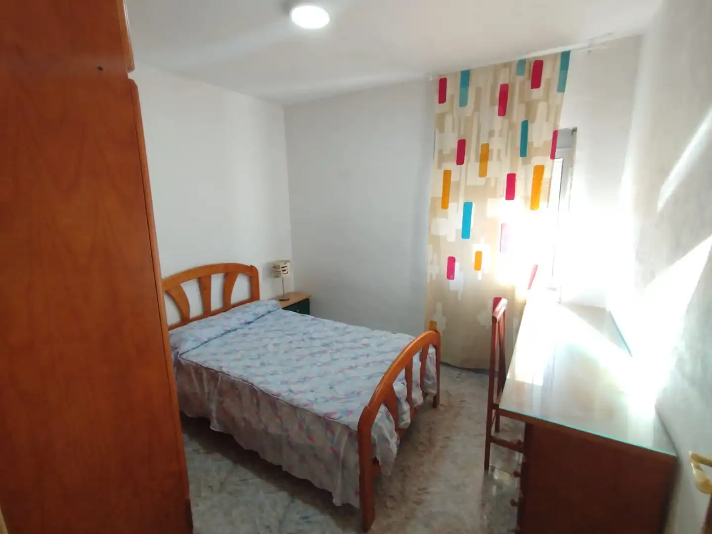 Room in Calle República Ecuador, 8, Valdepasillas - La Paz - Huerta Rosales Bedroom of Flat for share in Badajoz with Furnished, Washing machine and Microwave