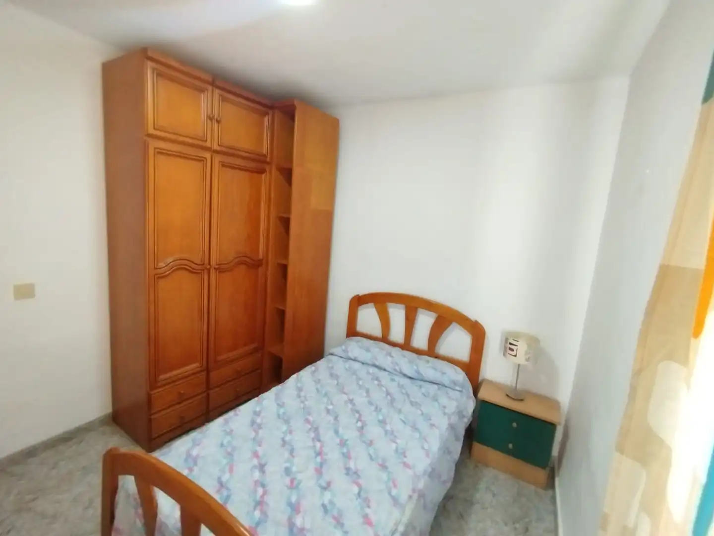 Room in Calle República Ecuador, 8, Valdepasillas - La Paz - Huerta Rosales Bedroom of Flat for share in Badajoz with Furnished, Washing machine and Microwave