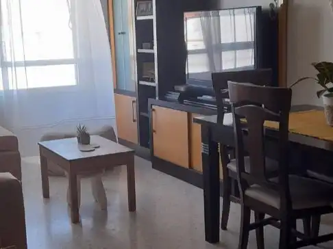Pis en venda a Calle Carlos Cano, 10, Huerta Nueva Menjador de Pis en venda en Estepona amb Traster i Moblat