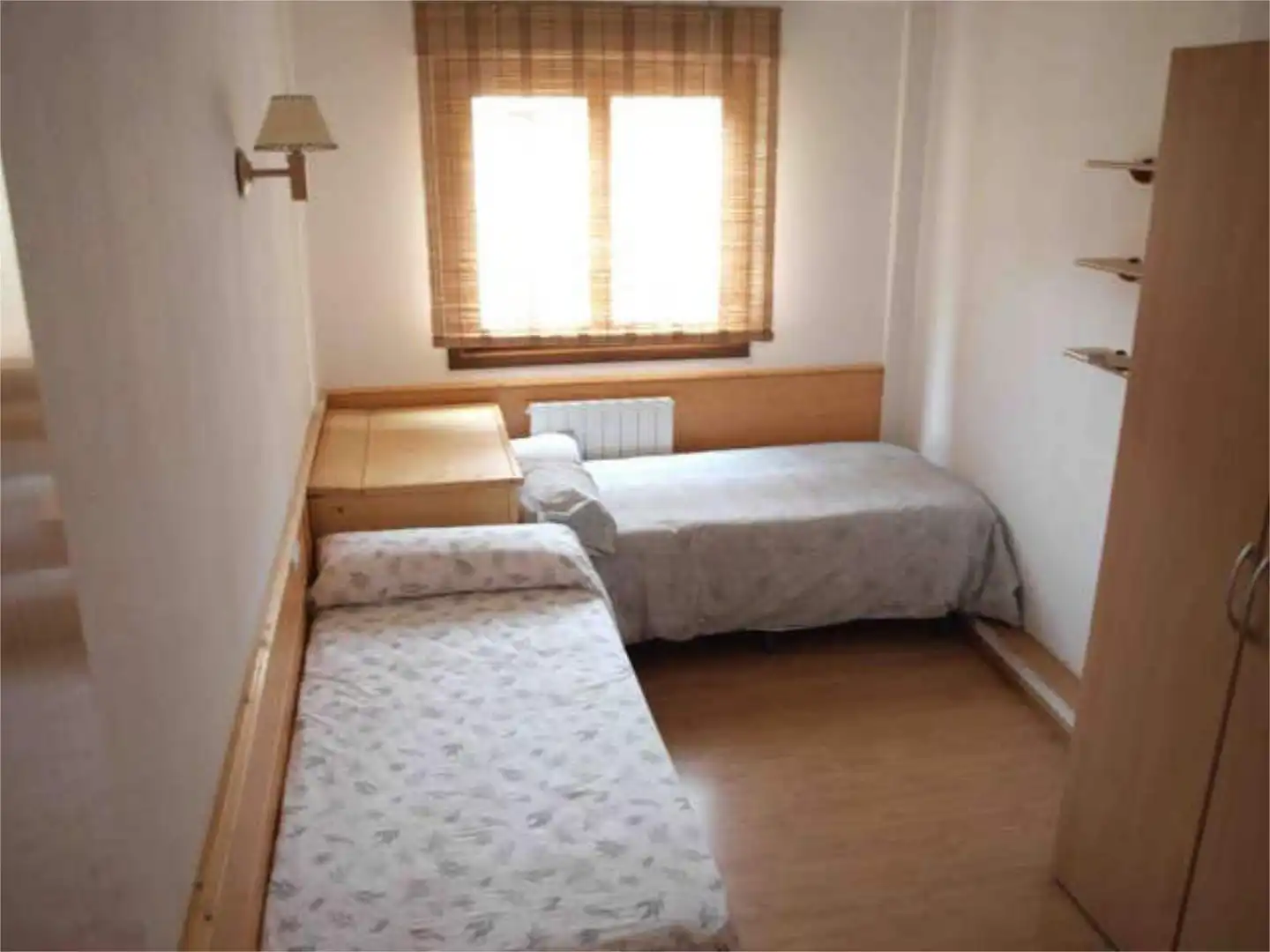 Habitación de Apartamento de alquiler en Biescas con Calefacción y Amueblado