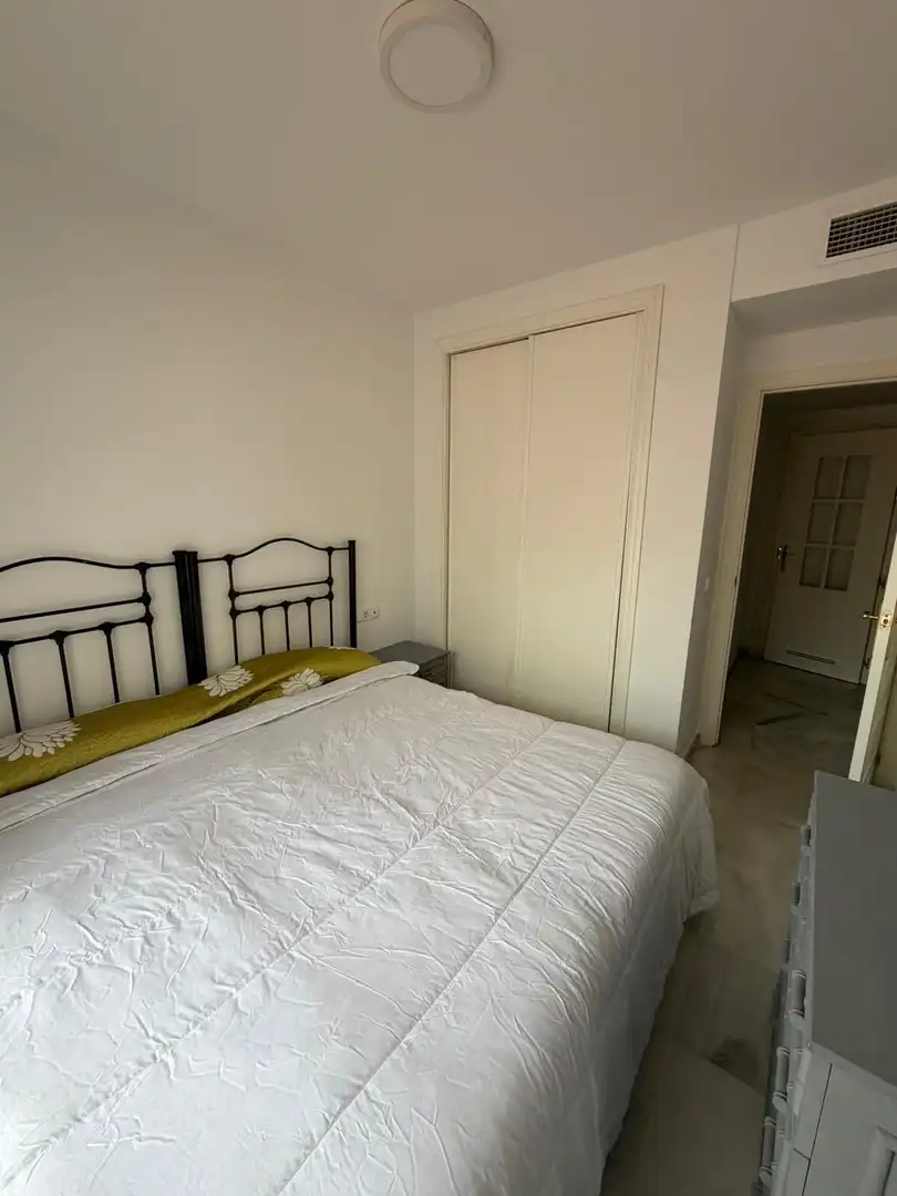 Flat for rent in Arrabal del Altos Rodeo, 12, Rodeo Alto - Guadaiza - La Campana Bedroom of Flat for rent in Marbella with Air Conditioner, Heating and Private garden