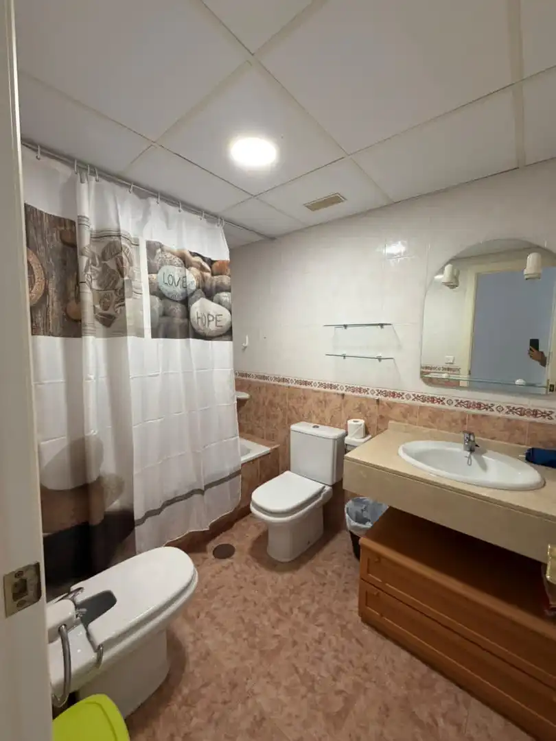Flat for rent in Arrabal del Altos Rodeo, 12, Rodeo Alto - Guadaiza - La Campana Bathroom of Flat for rent in Marbella with Air Conditioner, Heating and Private garden