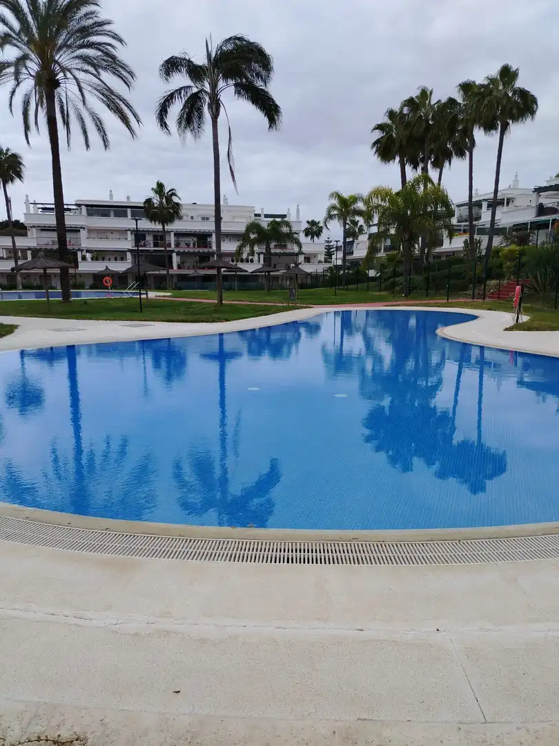 Flat for rent in Arrabal del Altos Rodeo, 12, Rodeo Alto - Guadaiza - La Campana Swimming pool of Flat for rent in Marbella with Air Conditioner, Heating and Private garden