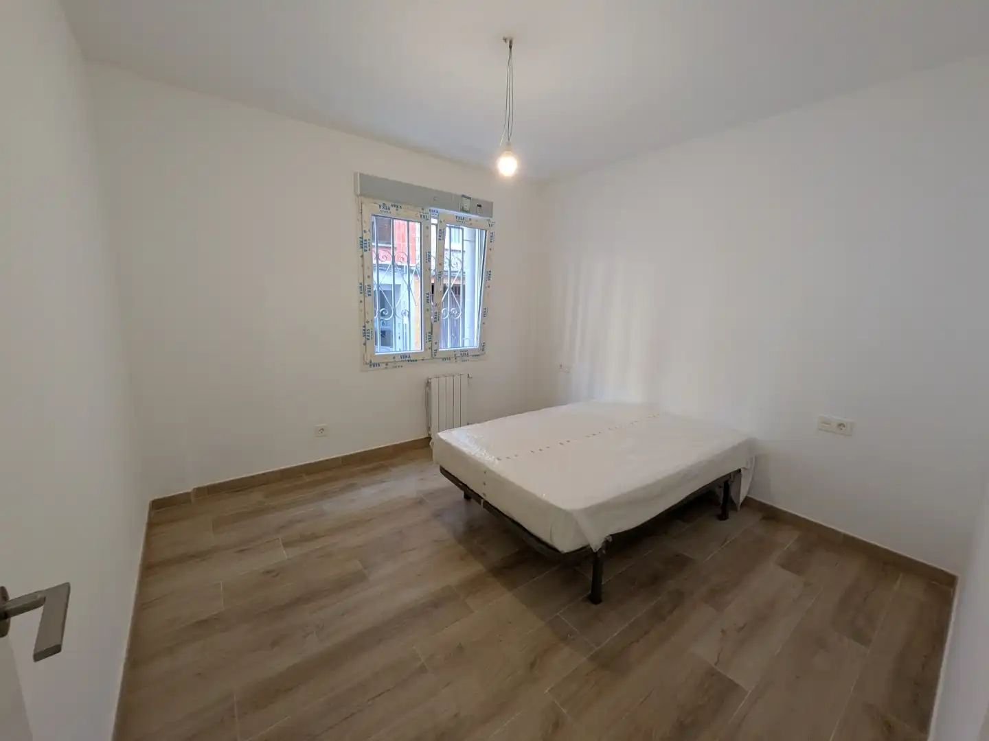 Pis en venda a Calle Ramiro I, 7, Ceares Dormitori de Pis en venda en Gijón amb Calefacció i Forn