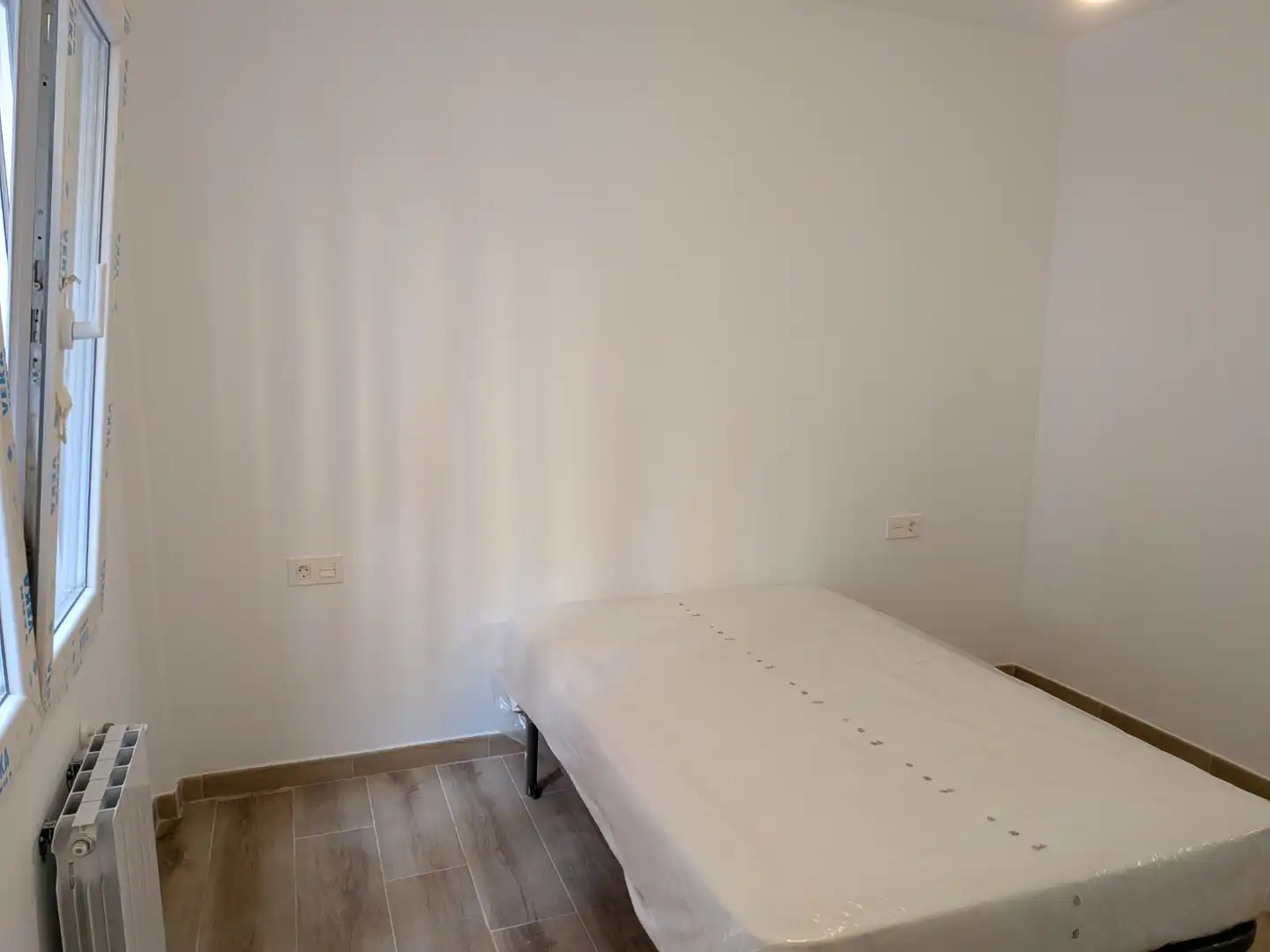 Pis en venda a Calle Ramiro I, 7, Ceares Dormitori de Pis en venda en Gijón amb Calefacció i Forn
