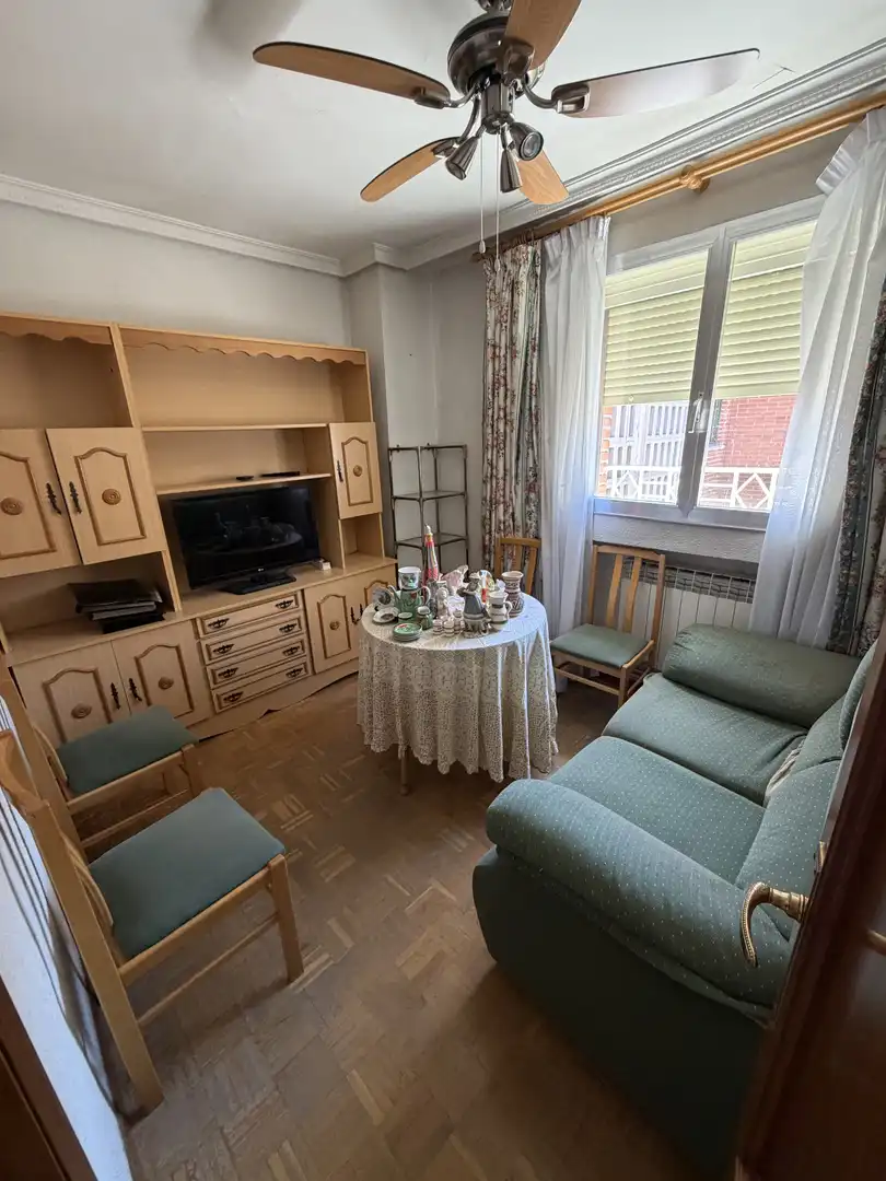 Flat for sale in Calle de Los Hermanos García Noblejas, 89, Amposta Living room of Flat for sale in Madrid Capital