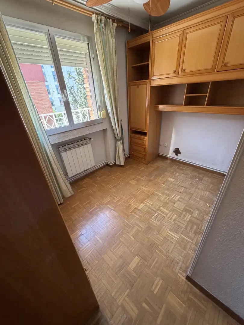Flat for sale in Calle de Los Hermanos García Noblejas, 89, Amposta Bedroom of Flat for sale in Madrid Capital