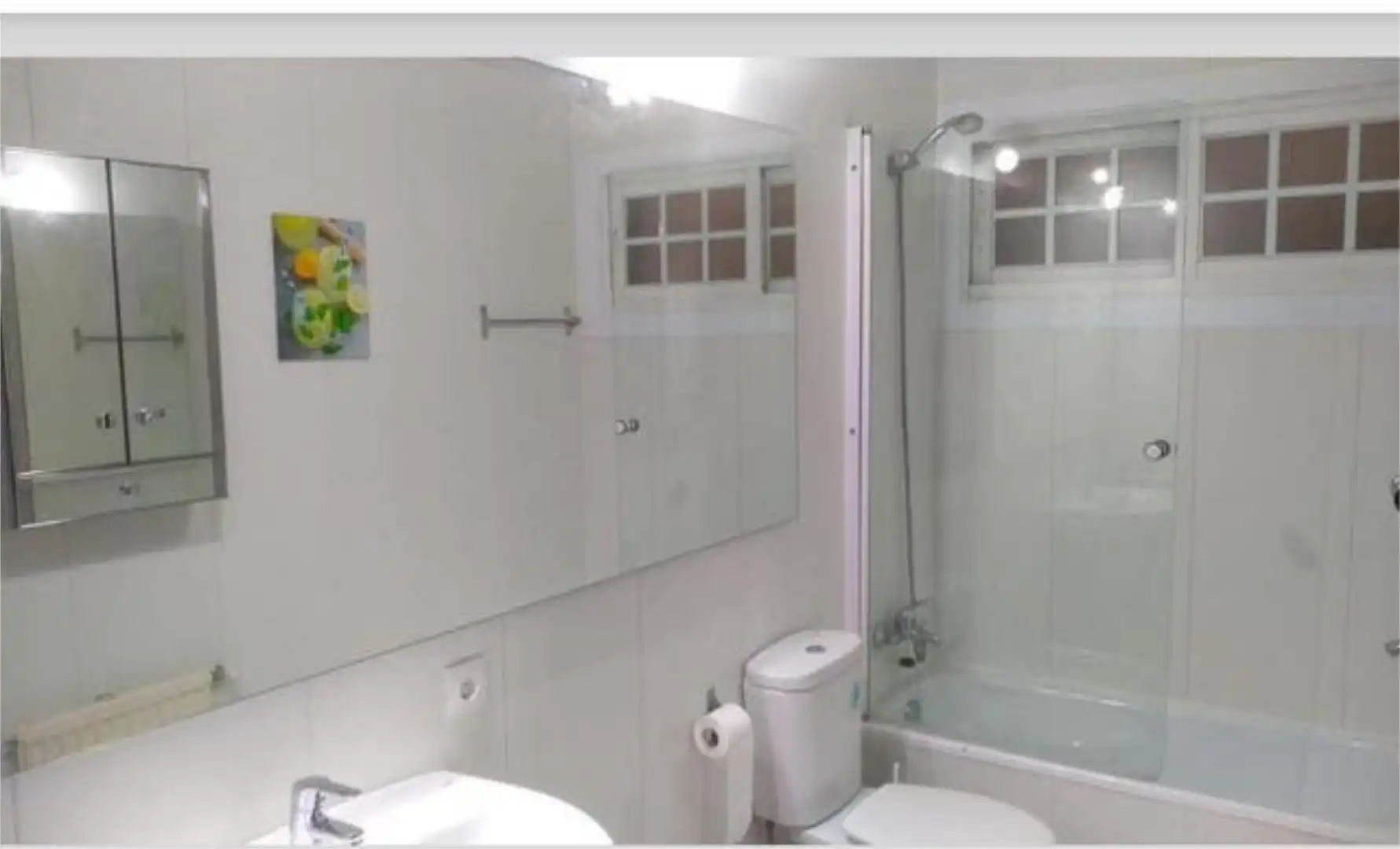 Baño de Apartamento de alquiler en Vigo 