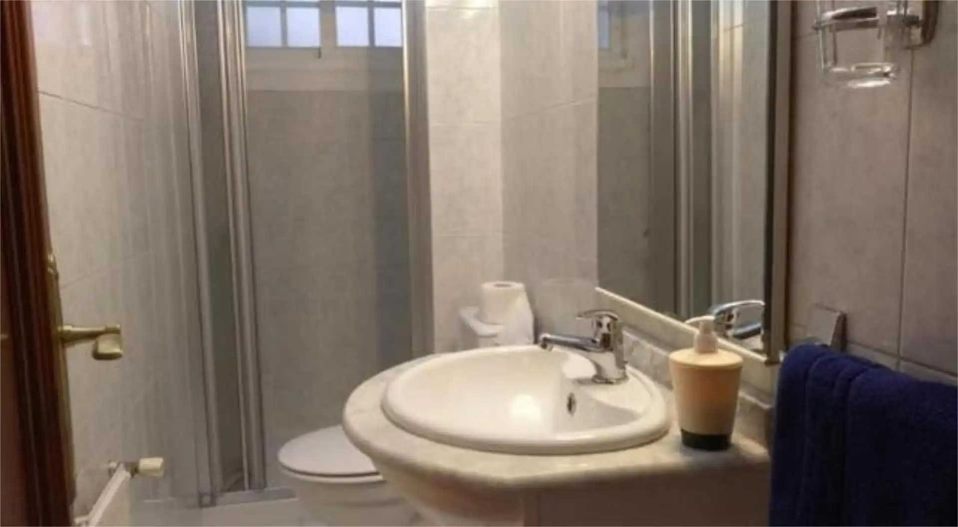 Baño de Apartamento de alquiler en Vigo 