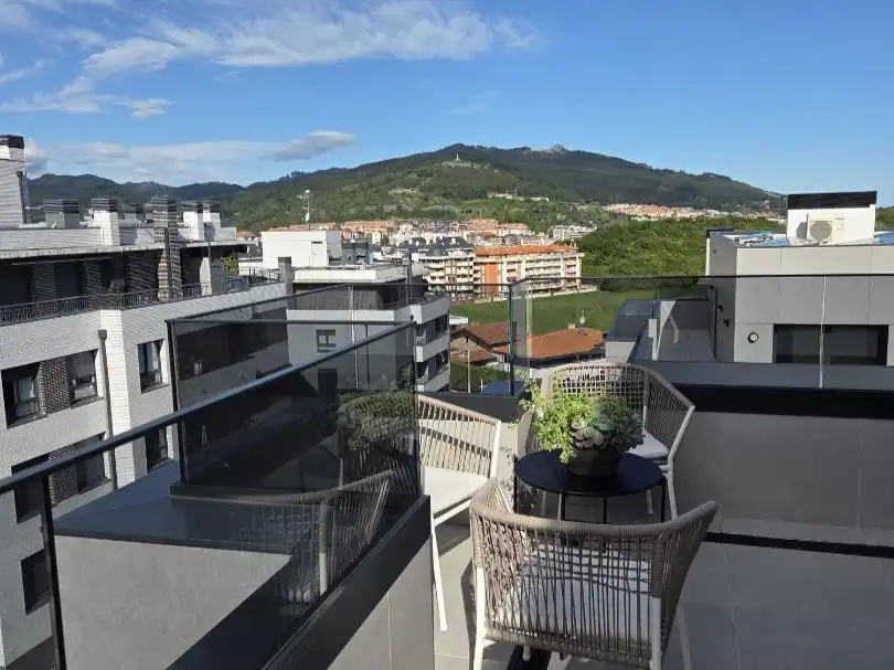 Pis en venda a Calle Nicolás Torre, 22, Cotolino Terrassa de Pis en venda en Castro-Urdiales amb Terrassa, Piscina i Balcó