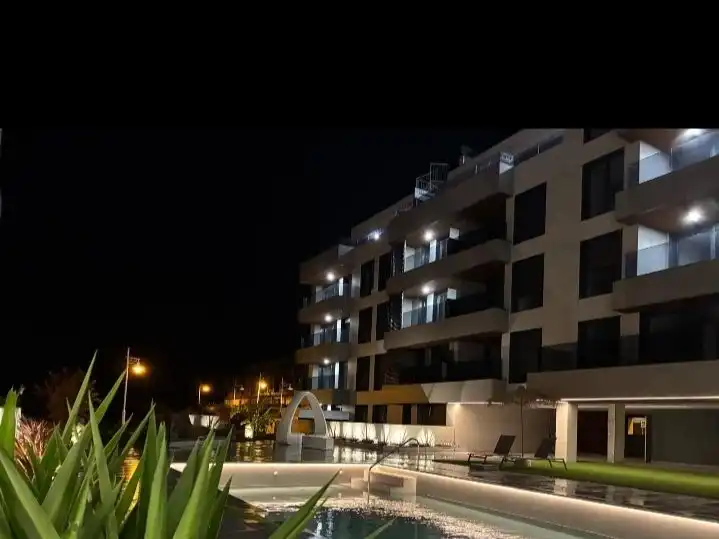 Pis en venda a Calle Nicolás Torre, 22, Cotolino Vista exterior de Pis en venda en Castro-Urdiales amb Terrassa, Piscina i Balcó