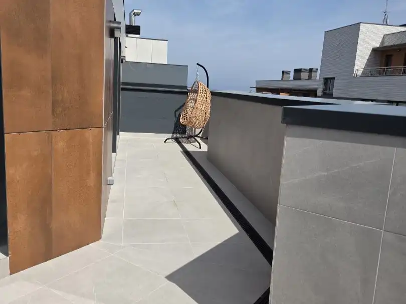 Pis en venda a Calle Nicolás Torre, 22, Cotolino Terrassa de Pis en venda en Castro-Urdiales amb Terrassa, Piscina i Balcó