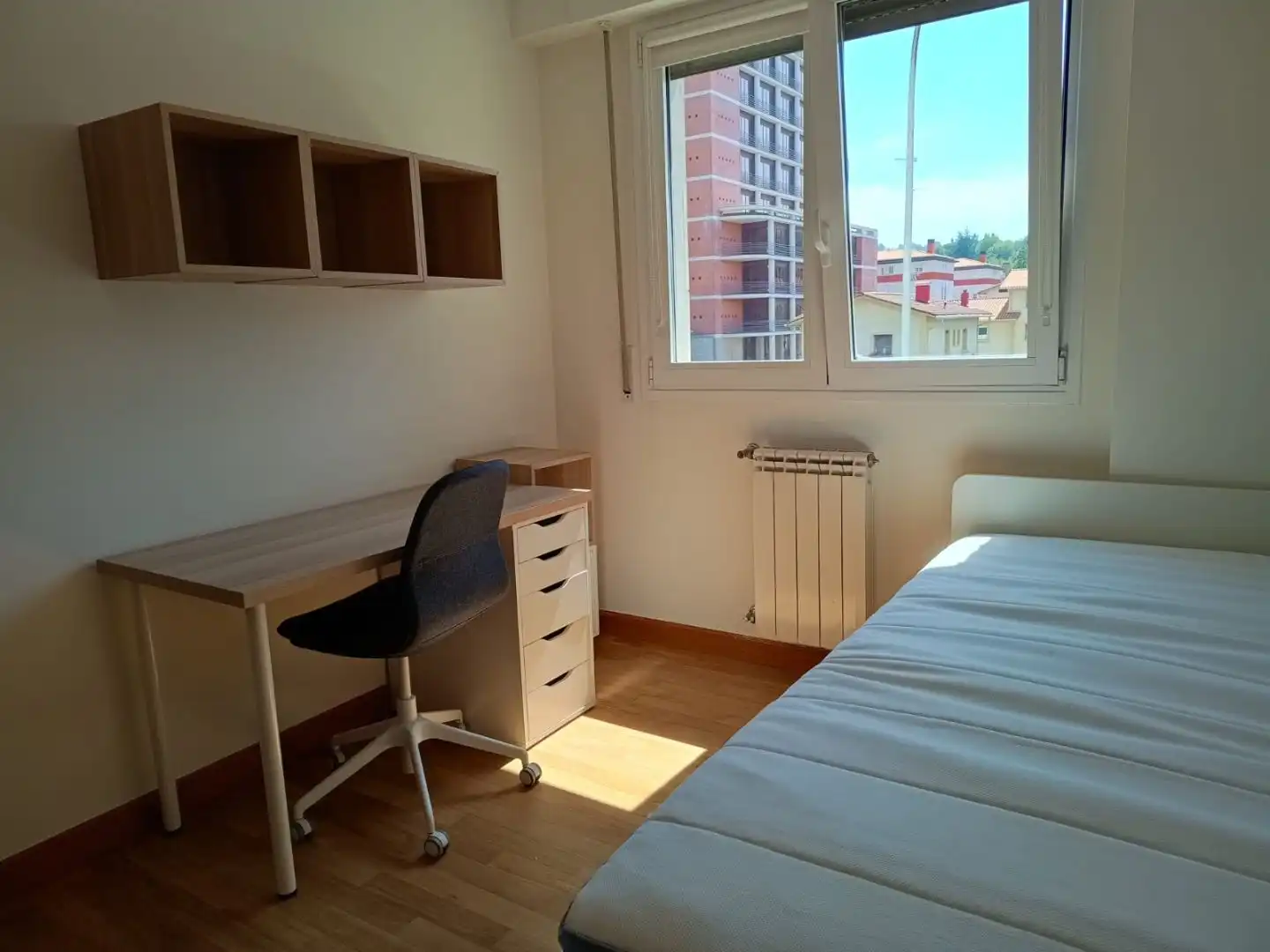 Zimmer in Zarautz Kalea, 126, Ibaeta Schlafzimmer von Wohnung zur untervermieten in Donostia - San Sebastián mit Heizung, Terrasse und Möbliert