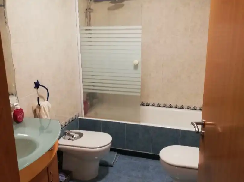 Zimmer in Zarautz Kalea, 126, Ibaeta Badezimmer von Wohnung zur untervermieten in Donostia - San Sebastián mit Heizung, Terrasse und Möbliert