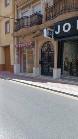 Local comercial en Alquiler en San Antón