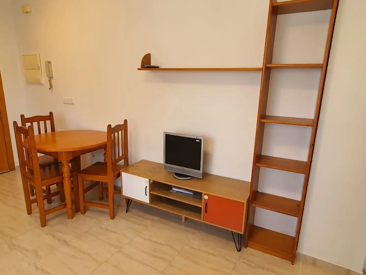 Wohnung zur Miete in Calle Méndez Núñez, 20, La Unión ciudad Wohnzimmer von Wohnung zur Miete in La Unión mit Terrasse und Möbliert