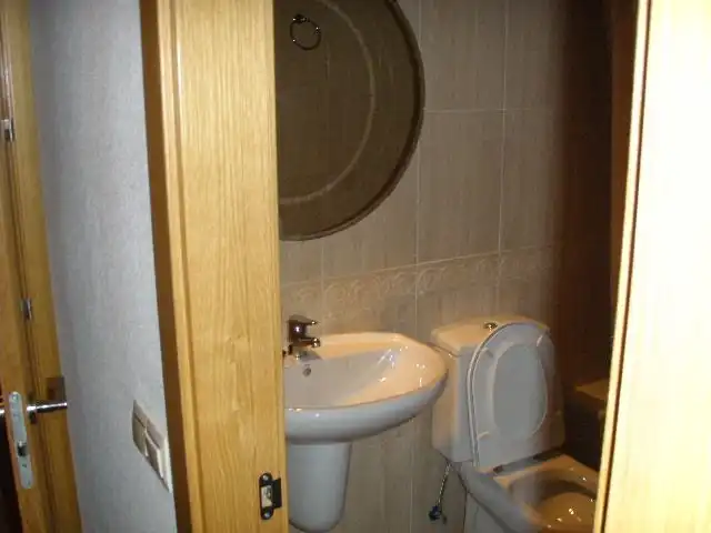 Piso de alquiler en Avenida Jorge Luis Borges, 22, El Tejar - Hacienda Bizcochero Baño de Piso de alquiler en Málaga con Aire acondicionado, Calefacción y Amueblado