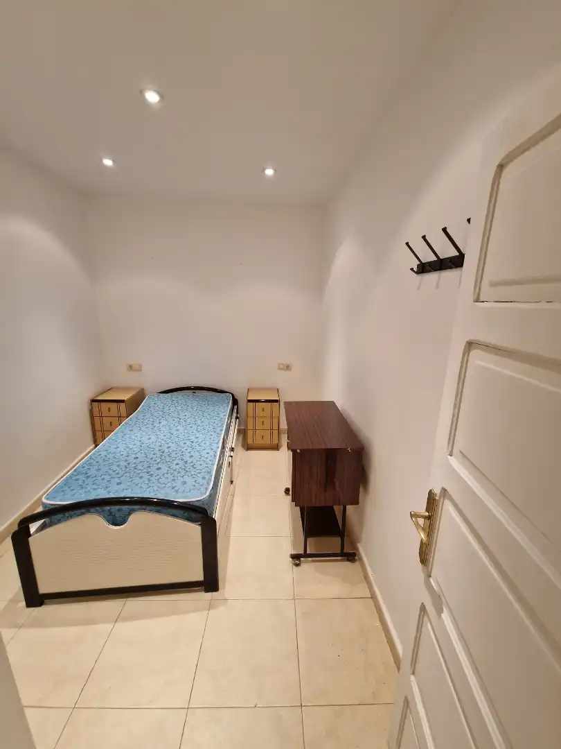 Piso en venta en Rúa Río Narla, 46, Paradai Habitación de Piso en venta en Lugo con Jardín privado, Trastero y Amueblado