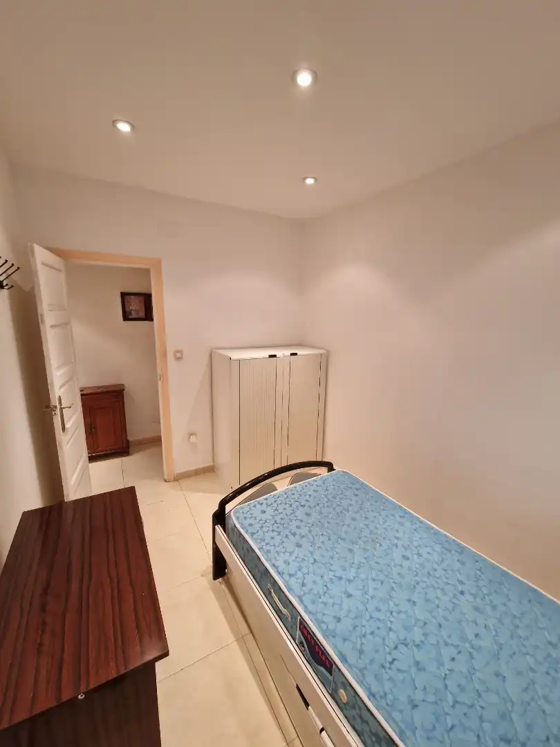 Piso en venta en Rúa Río Narla, 46, Paradai Habitación de Piso en venta en Lugo con Jardín privado, Trastero y Amueblado