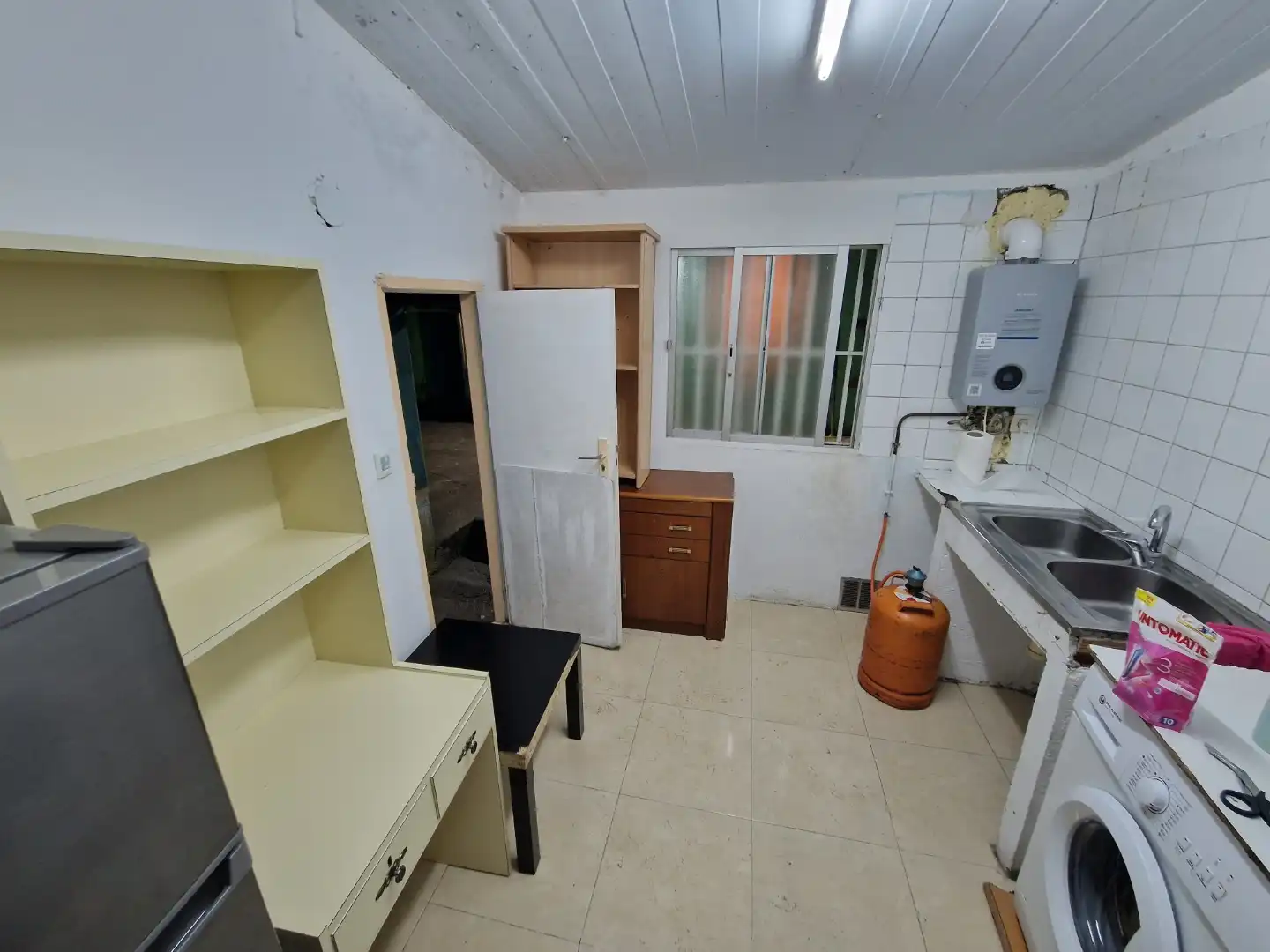 Piso en venta en Rúa Río Narla, 46, Paradai Cocina de Piso en venta en Lugo con Jardín privado, Trastero y Amueblado
