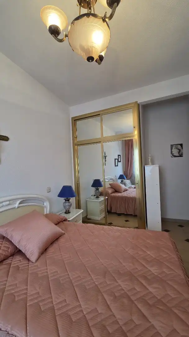 Casa adosada en venta en Plaza de la Iglesia, 3, El Casar de Escalona Habitación de Casa adosada en venta en El Casar de Escalona con Calefacción, Jardín privado y Terraza