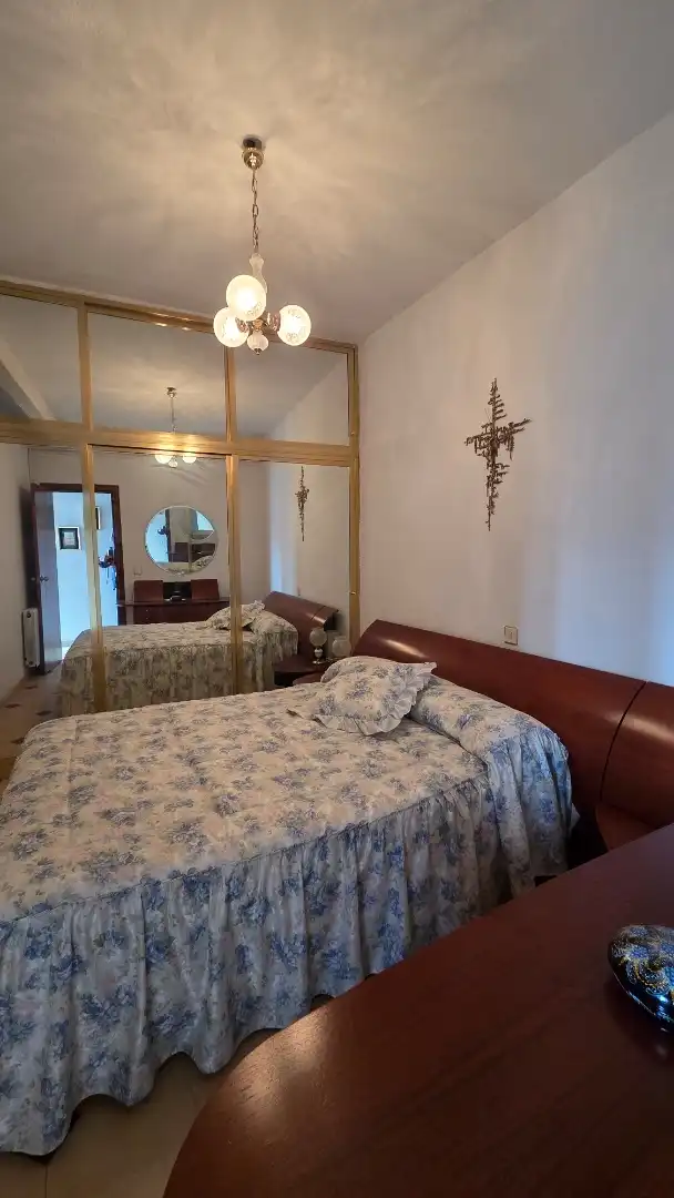 Casa adosada en venta en Plaza de la Iglesia, 3, El Casar de Escalona Habitación de Casa adosada en venta en El Casar de Escalona con Calefacción, Jardín privado y Terraza