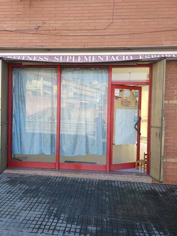 Local comercial en Alquiler en Avinguda de l'Estatut, 132 en Ca n'Oriol