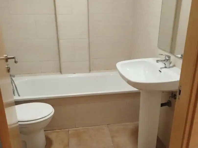 Flat for sale in Calle Jorge Guillen, 3, Urbanizaciones Bathroom of Flat for sale in Alhendín with Terrace and Balcony