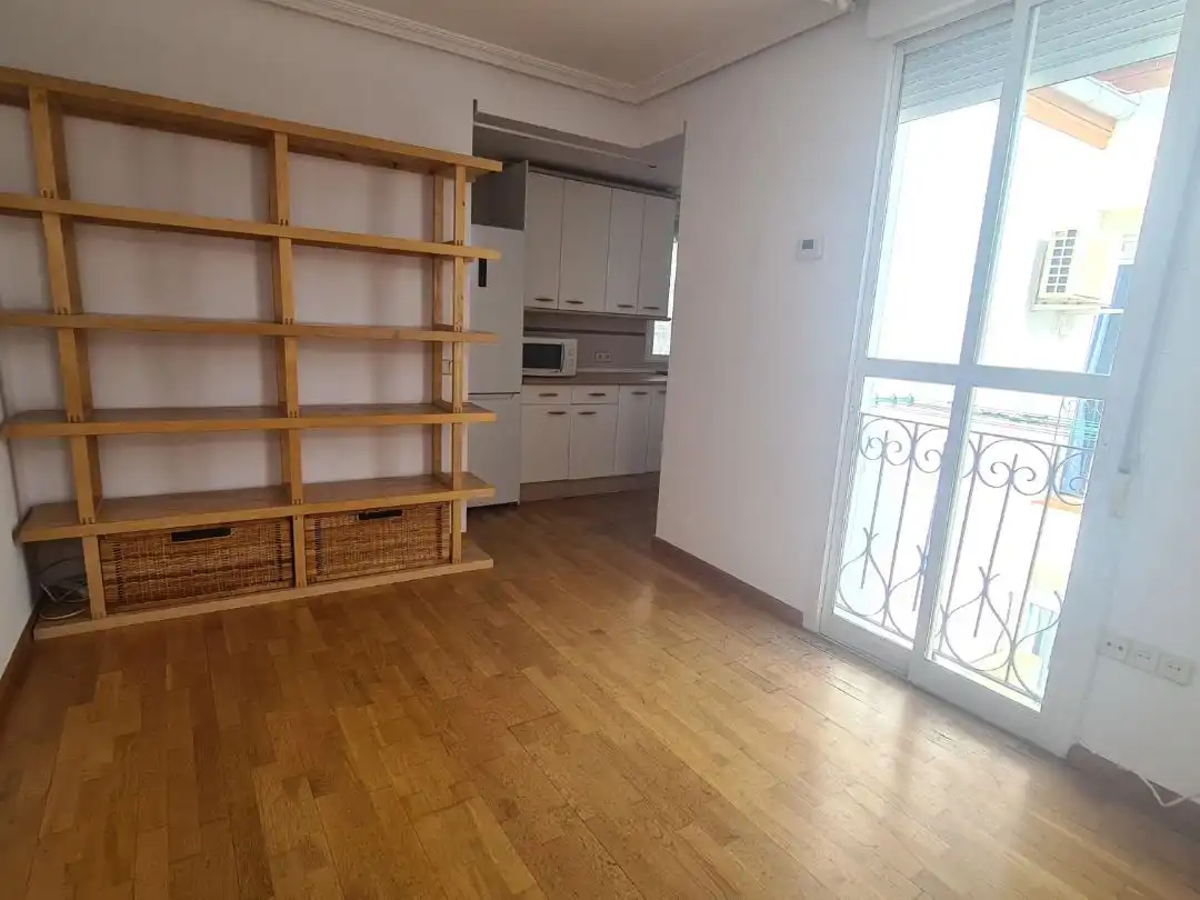 Piso de alquiler en Calle de Valencia, 20, Embajadores - Lavapiés Piso de alquiler en Calle de Valencia, 20, Embajadores - Lavapiés