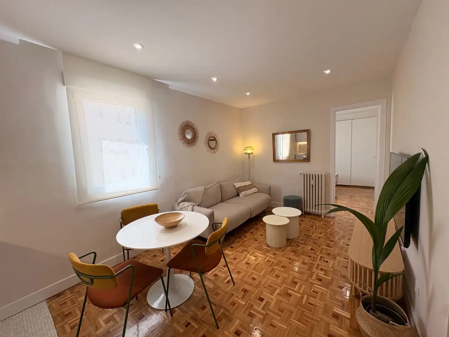 Wohnung zur Miete in Calle de Lombía, 8, Goya Wohnzimmer von Wohnung zur Miete in Madrid Capital mit Klimaanlage