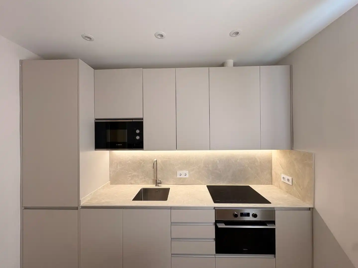 Wohnung zur Miete in Calle de Lombía, 8, Goya Küche von Wohnung zur Miete in Madrid Capital mit Klimaanlage
