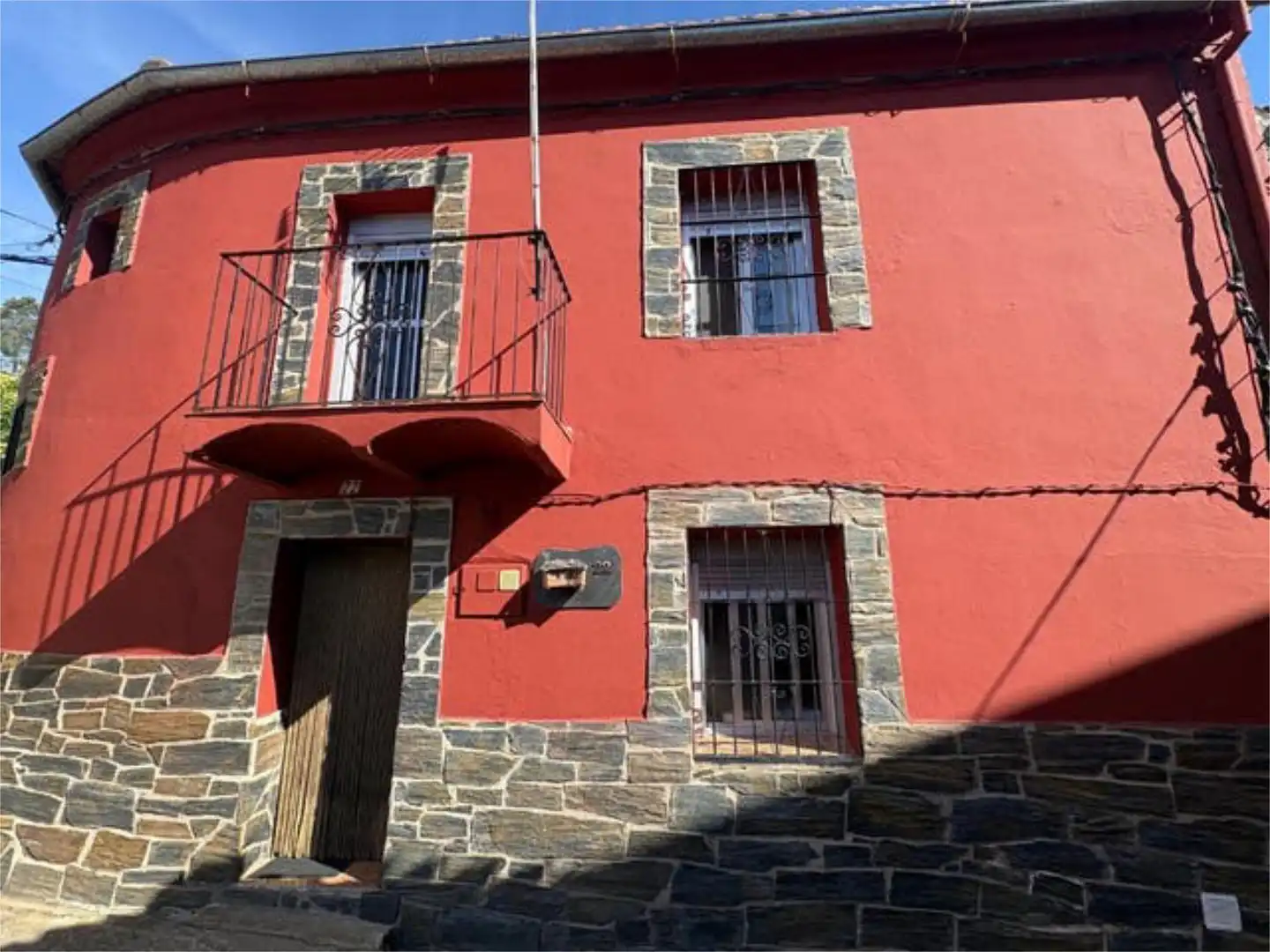 Casa o xalet en venda a Caminomorisco Vista exterior de Casa o xalet en venda en Caminomorisco amb Moblat