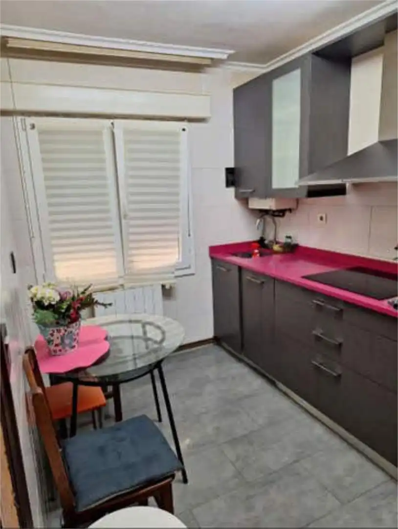 Wohnung zum Verkauf in Valle de Mena Küche von Wohnung zum Verkauf in Valle de Mena mit Terrasse