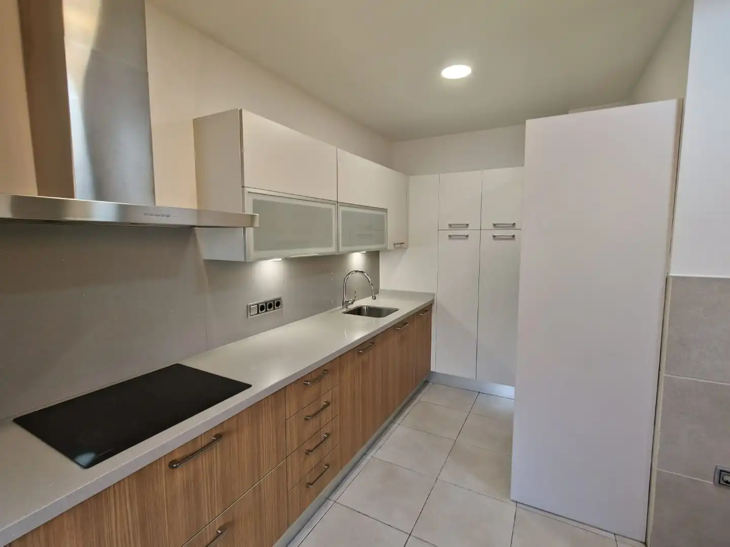 Piso en venta en Calle el Purche, 10, Genil Cocina de Piso en venta en Granada Capital con Aire acondicionado, Terraza y Balcón